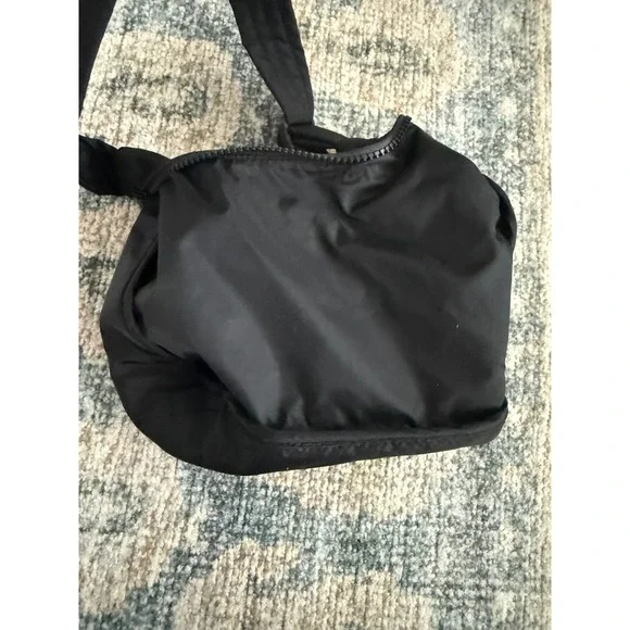 BAGGU Mini Nylon Shoulder Bag in Black Pristine Condition - Picture 5 of 7